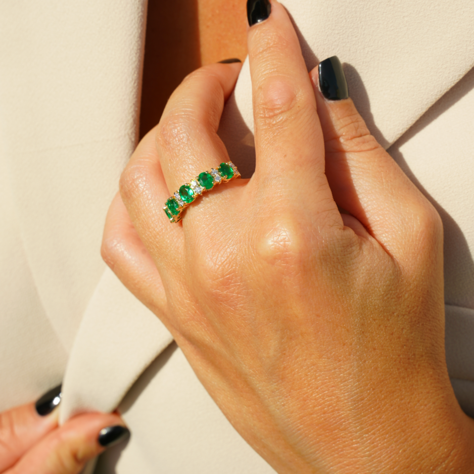 Emerald Eternal Ring