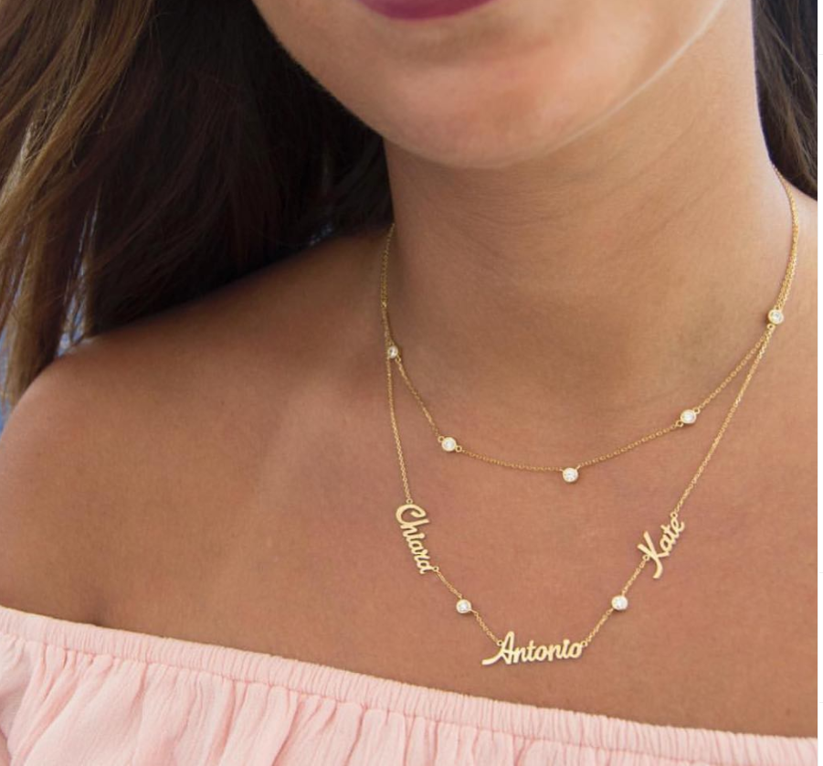 Three Names Necklace with 2 Diamonds in between